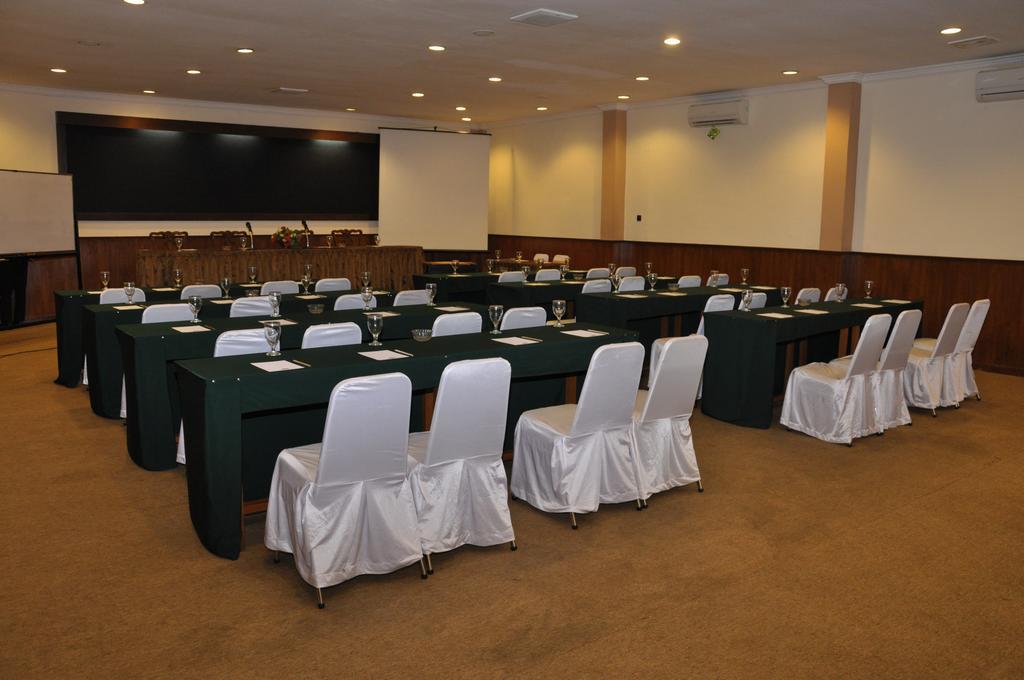 Hotel Wisanti Yogyakarta Extérieur photo